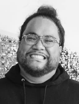 portrait Mark Launiu